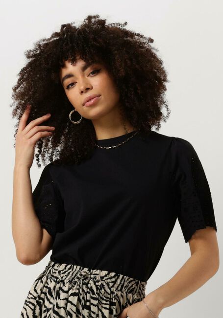 Y.A.S. T-shirt YASLEX SS TOP W. EMB SLEEVES S. en noir - large