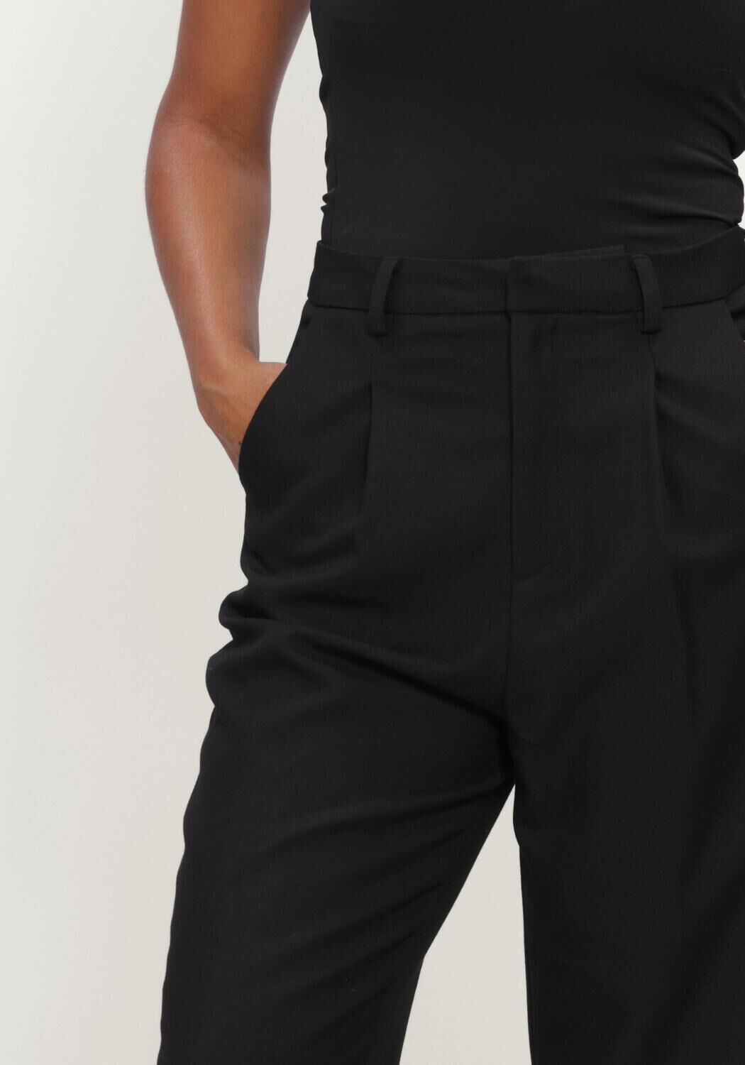 AMAYA AMSTERDAM Pantalon VIVIENNE PANTS en noir - large