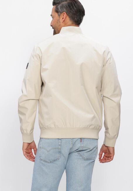 MATINIQUE Jack MACLAY &Eacute;cru - large