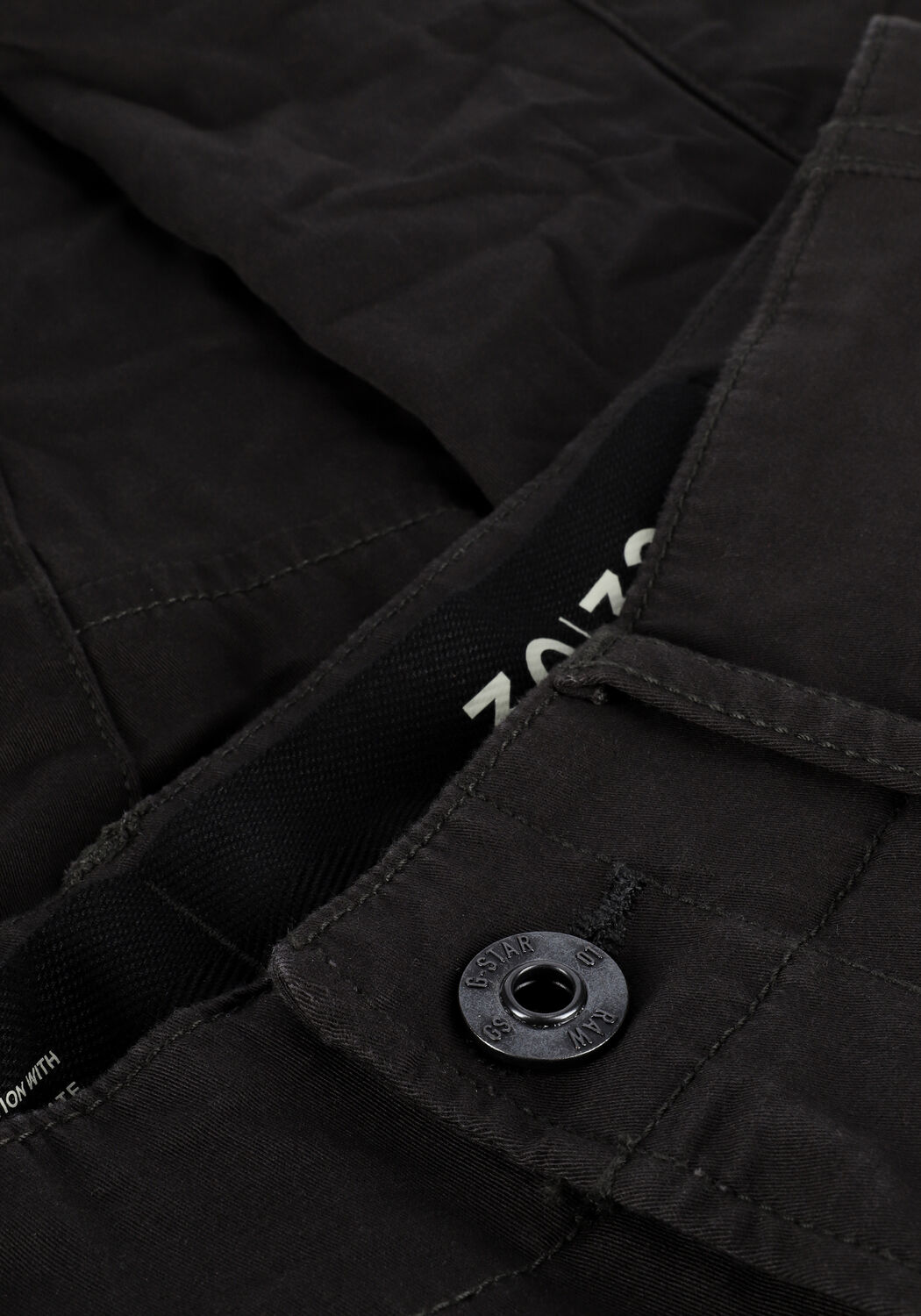 G-STAR RAW Pantalon cargo ROVIC ZIP 3D REGULAR TAPERED en gris - large