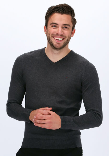 TOMMY HILFIGER Pull CORE COTTON-SILK VNECK en gris - large