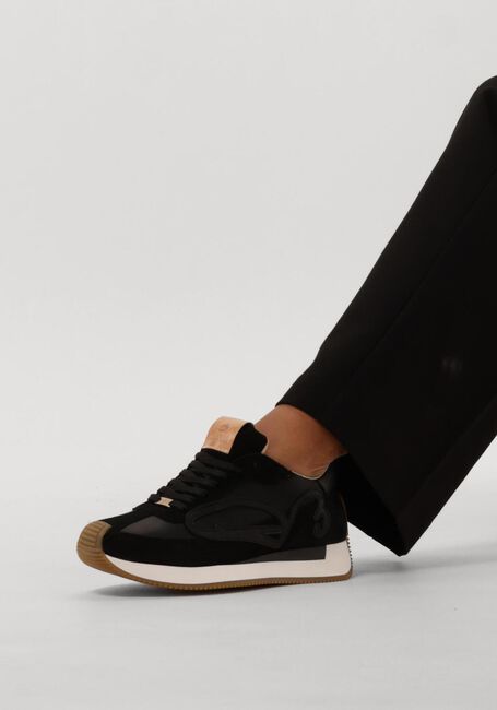 FRED DE LA BRETONIERE Baskets basses YENTL SIGN en noir - large