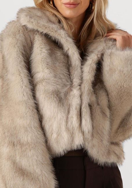 NEO NOIR Manteau en fausse fourrure STEFF FAUX FUR JACKET en beige - large