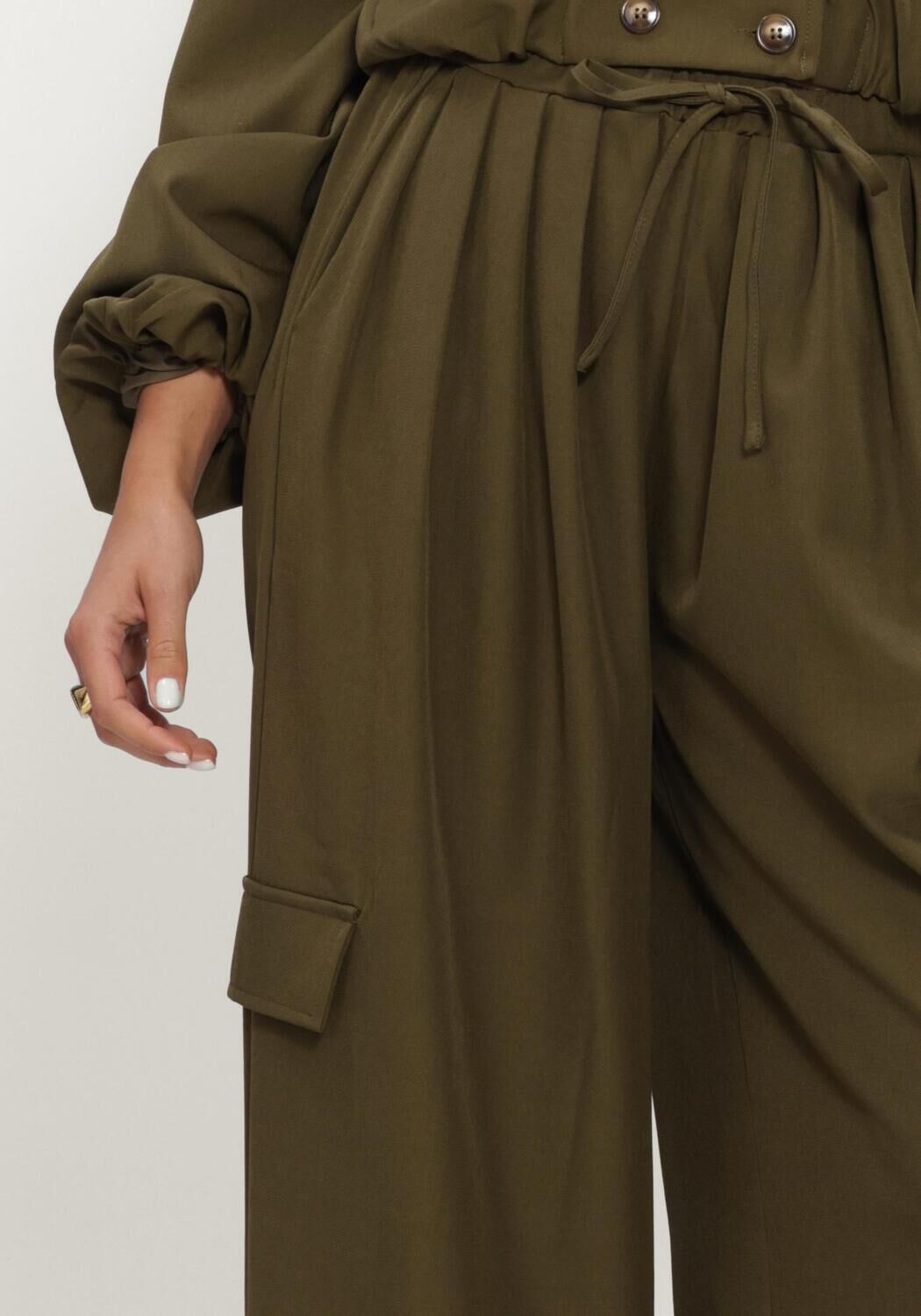 REFINED DEPARTMENT Pantalon large LADIES WOVEN WIDE LEG CARGO PANTS MILA Kaki - large