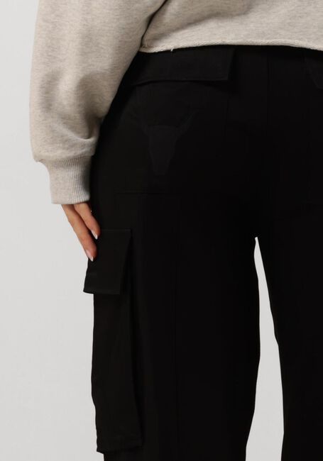 ALIX THE LABEL Pantalon cargo LADIES WOVEN TWILL CARGO SHORTS en noir - large