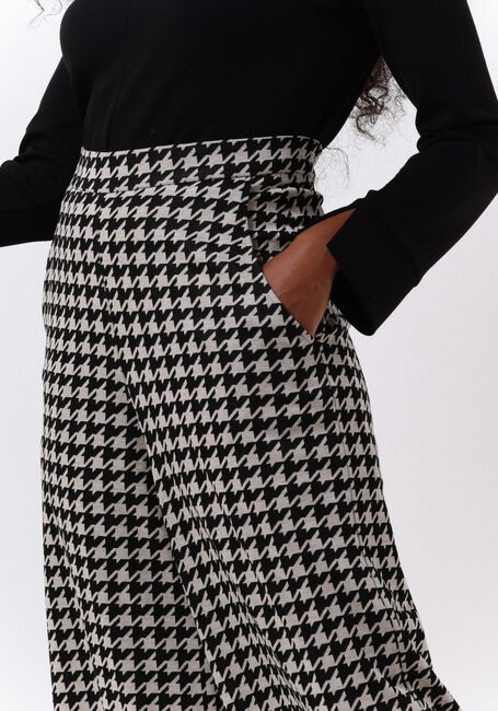 ANA ALCAZAR Pantalon large CULOTTE en noir - large