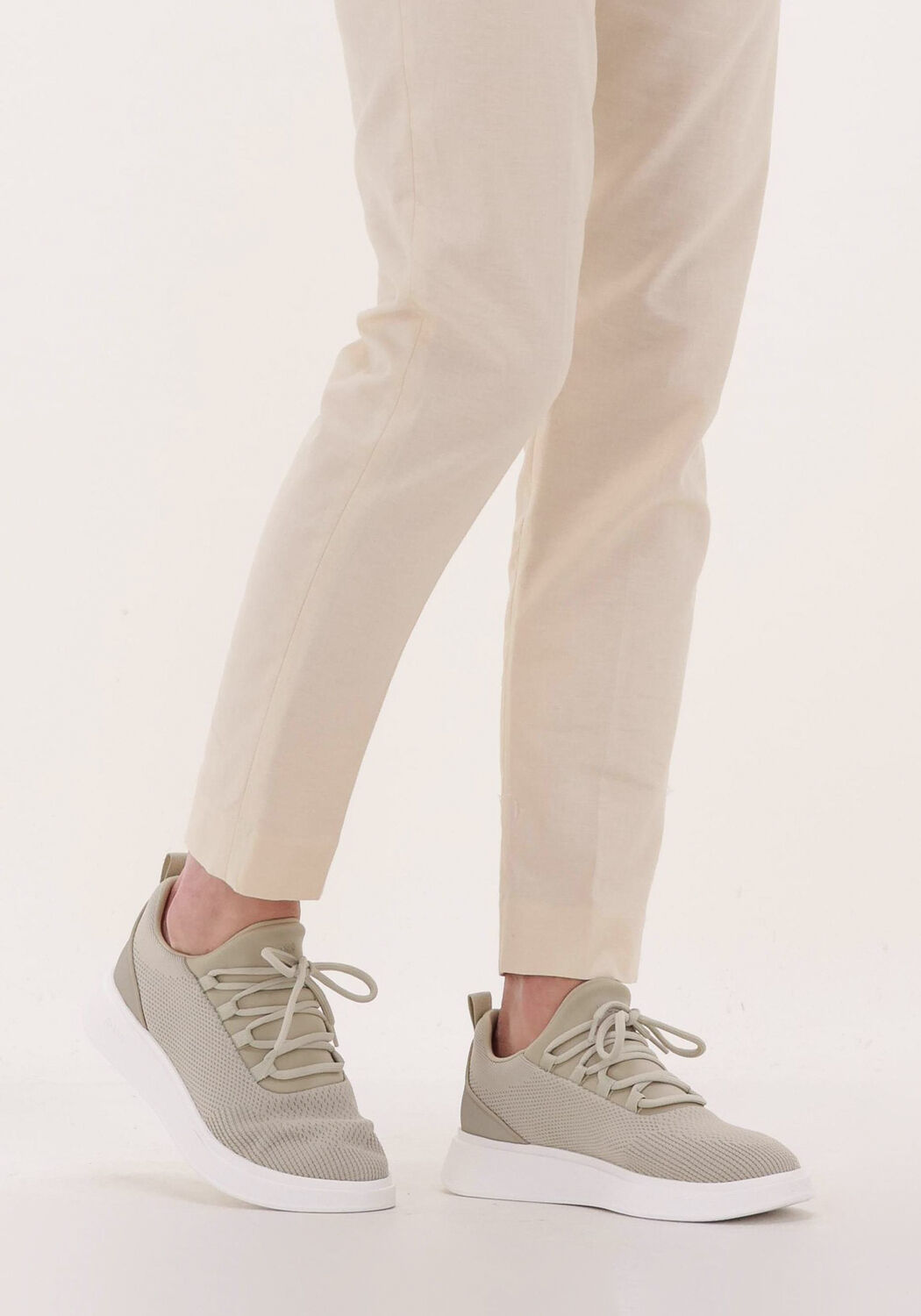 Beige BOSS Sneakers BULTON RUNN - large