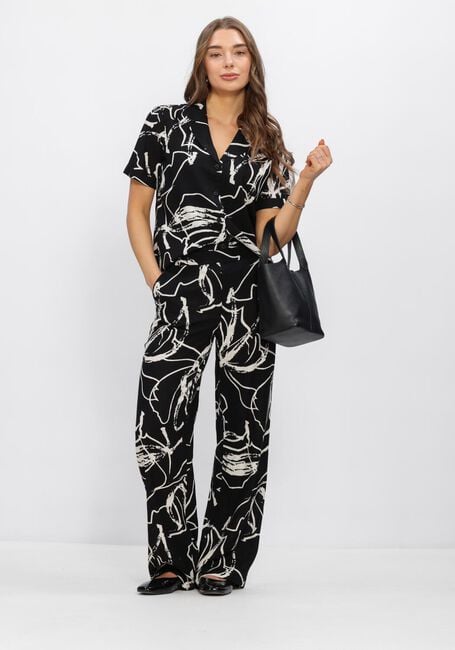 OBJECT OBJSANNE S/S SHIRT AOP Blouses en noir - large