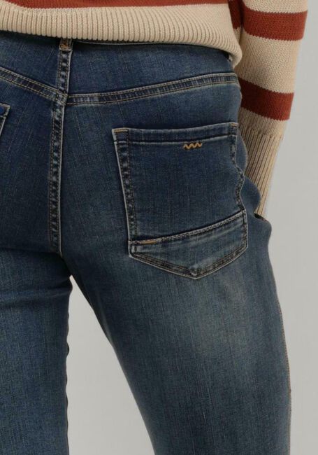 SUMMUM Slim fit jeans VENUS TAPERED JEANS RAIN DENIM en bleu - large
