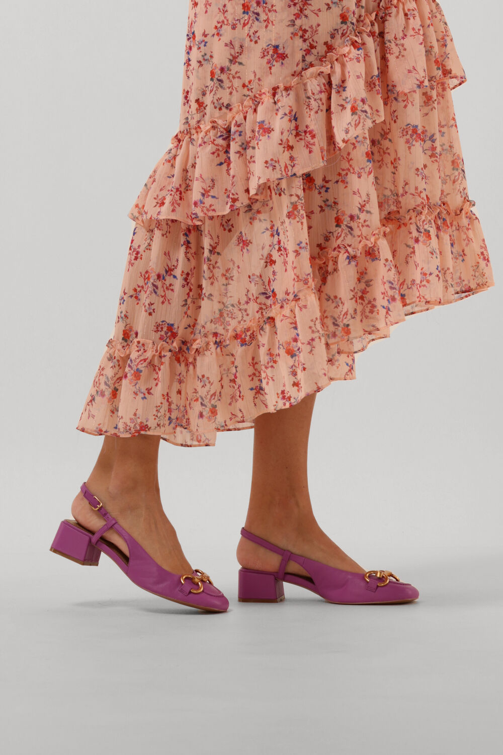 Paarse sandalen online