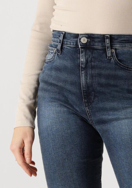 TOMMY JEANS Flared jeans SYLVIA HGH FLR EI1260 Bleu foncé - large