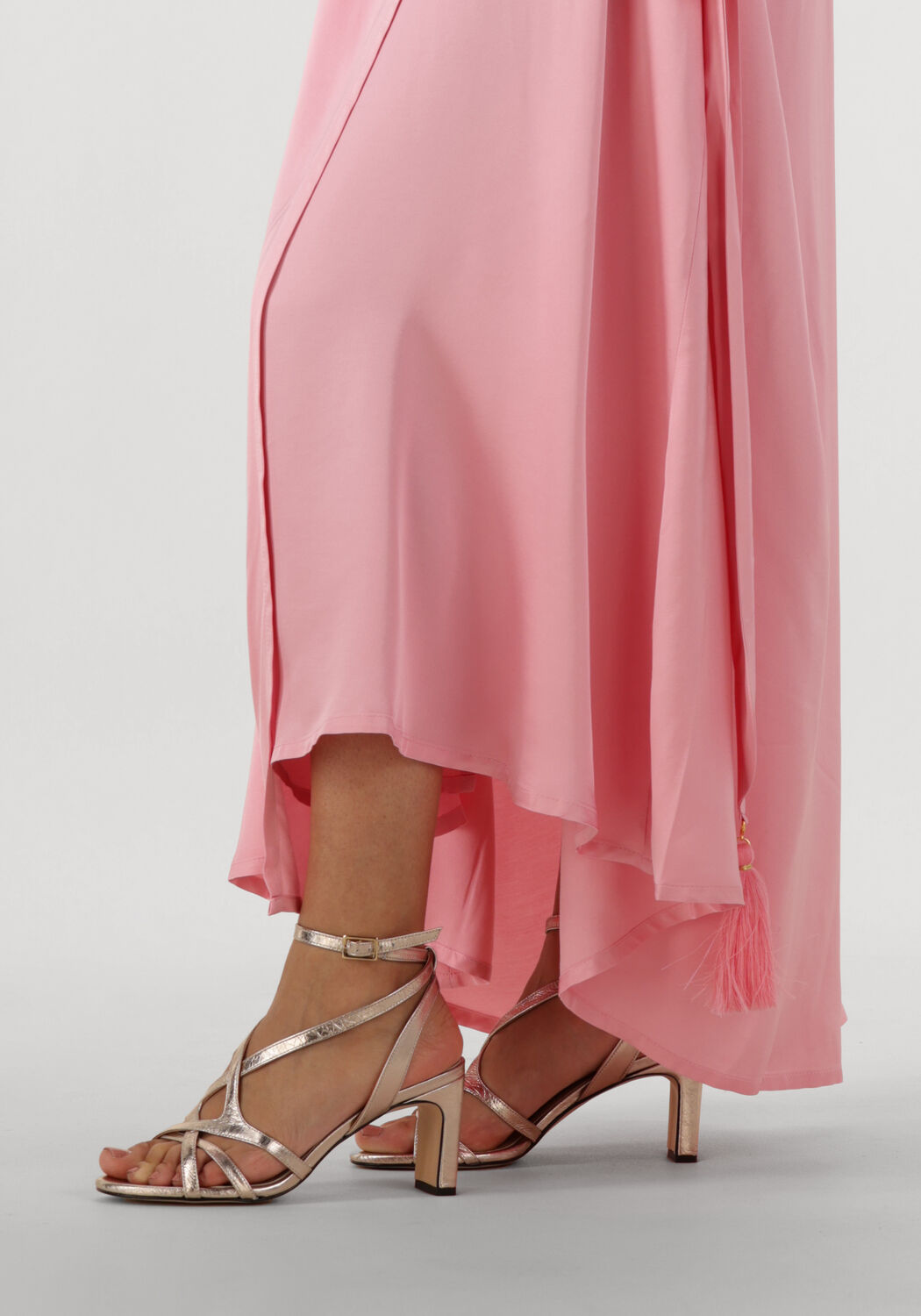 NOTRE-V Sandales &agrave; talons 42527 en blanc - large