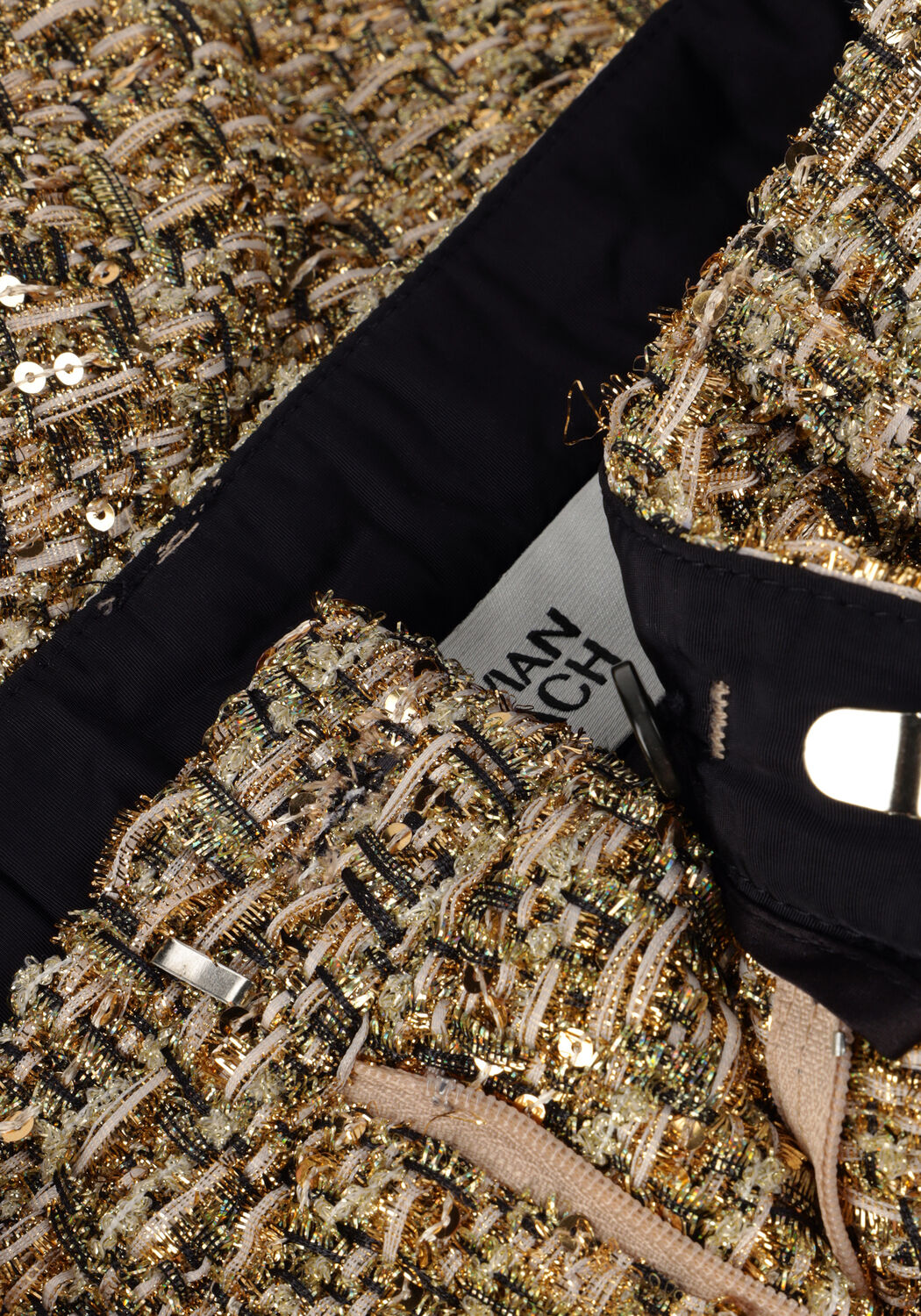 SILVIAN HEACH Pantalon courte GPA24241SH en or - large