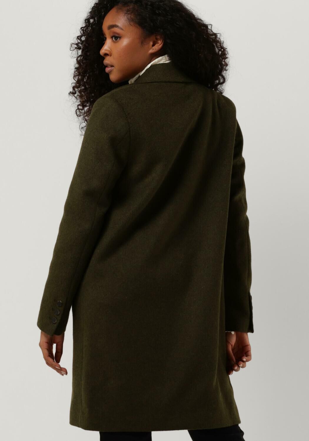 Selected 2024 femme sasja