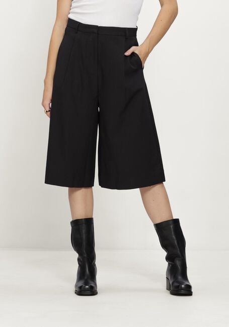 NEO NOIR Pantalon courte RIMA SOLID SHORTS en noir - large