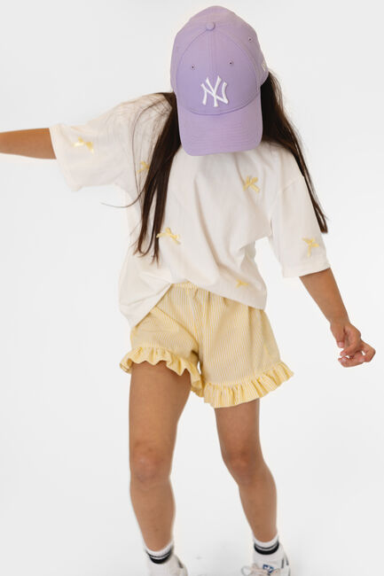 Salty Stitch Pantalon courte STRIPES RUFFLE SHORT en jaune - large