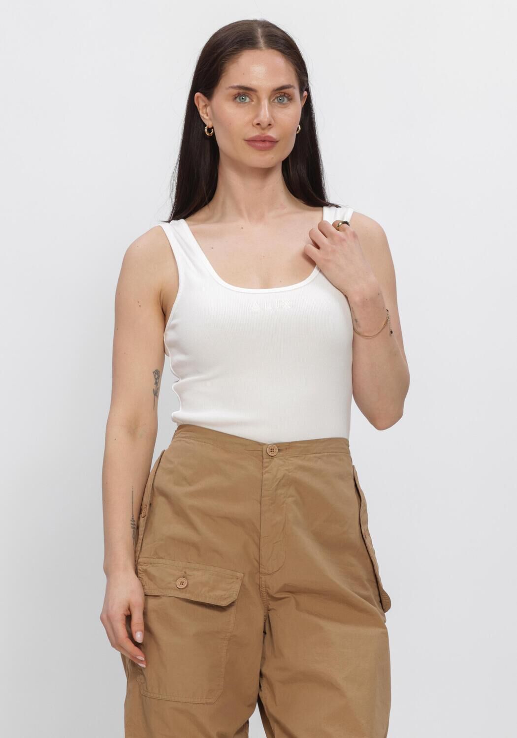 ALIX THE LABEL Haut LADIES KNITTED RIB TANKTOP en blanc - large