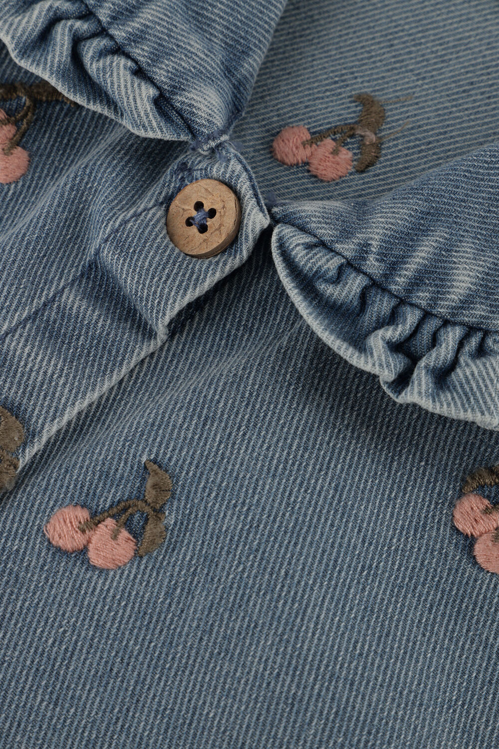 LIL' ATELIER Veste en jean NMFDEVA LOOSE DNM EMB JACKET 2024-ES LIL en bleu - large