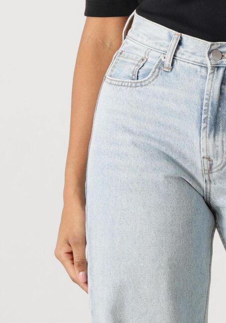 Lichtblauwe WITHBLACK Wide jeans WBLHAZEL HW TURN UP JEANS - large