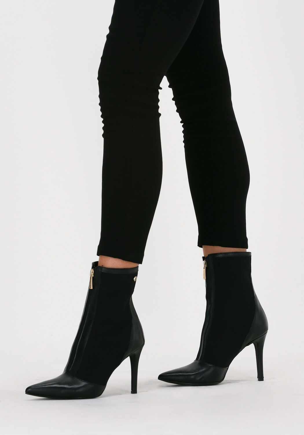 Zwarte NOTRE-V Enkellaarsjes 8364 - large