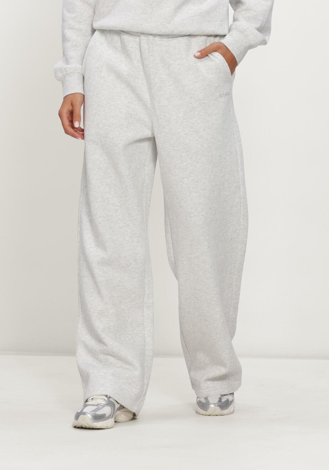 BJORN BORG STUDIO OVERSIZED STRAIGHT SWEATPANTS Pantalons en gris - large