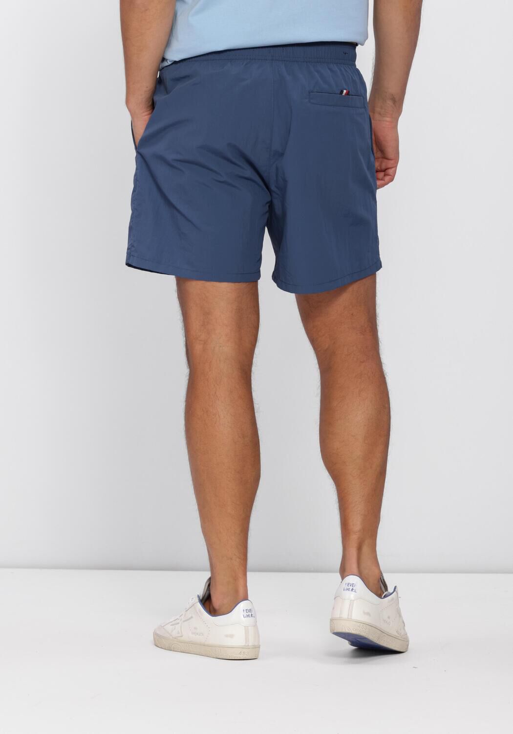TOMMY HILFIGER UNDERWEAR Shorts de bain MEDIUM DRAWSTRING ZIP POCKET en bleu - large