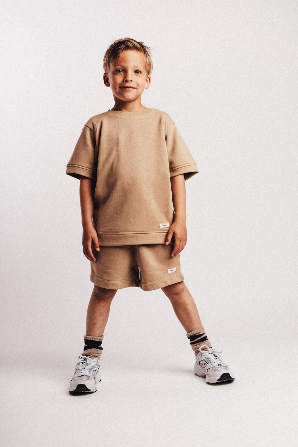 Taupe BAJE STUDIO T-shirt VIC - large