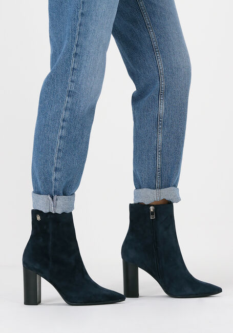 TOMMY HILFIGER TH HARDWARE STUD Bottines en bleu - large