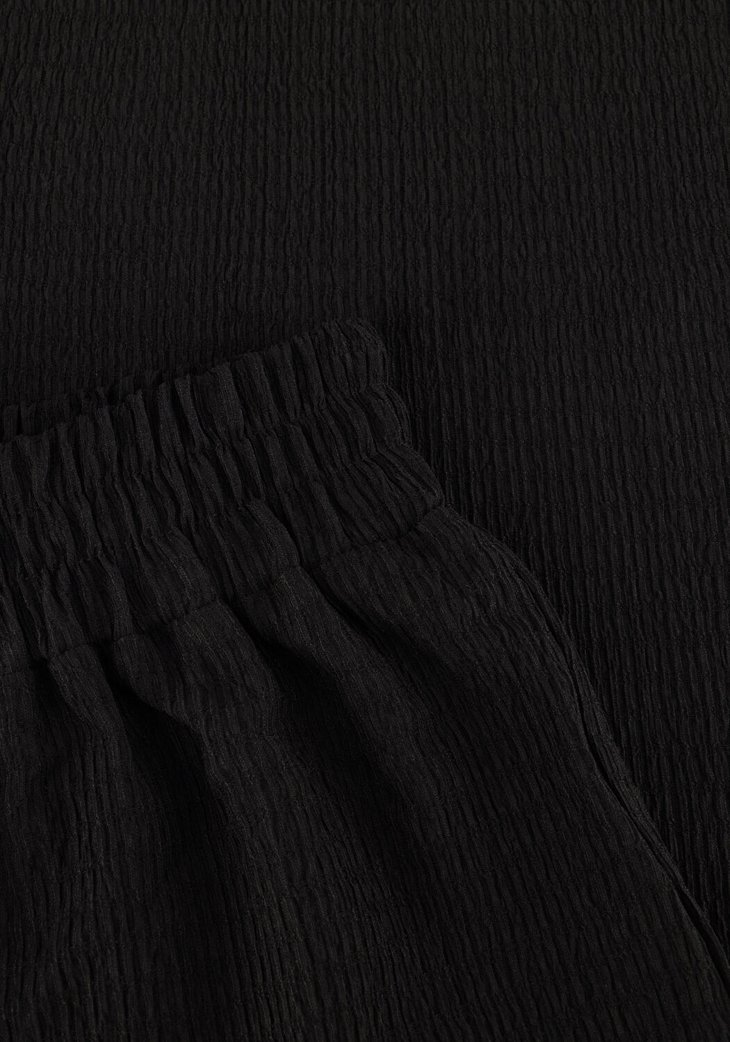 REFINED DEPARTMENT Pantalon large NOVA en noir - large