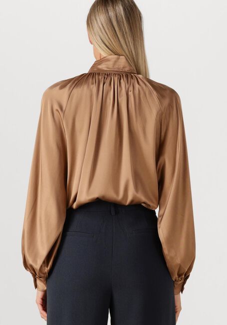 Gouden DEA KUDIBAL  NICOLA - large