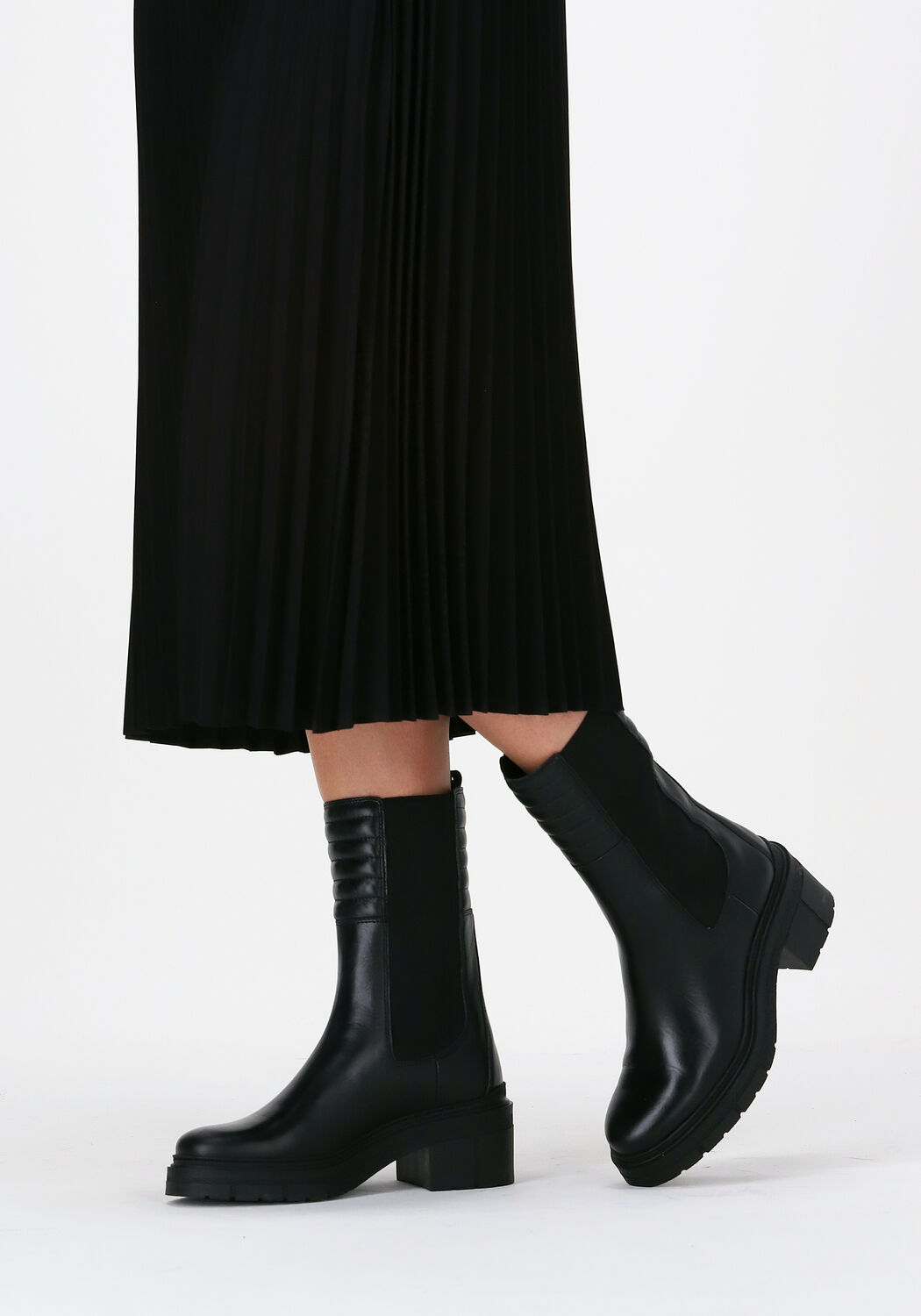 UNISA Bottines chelsea JINA en noir - large