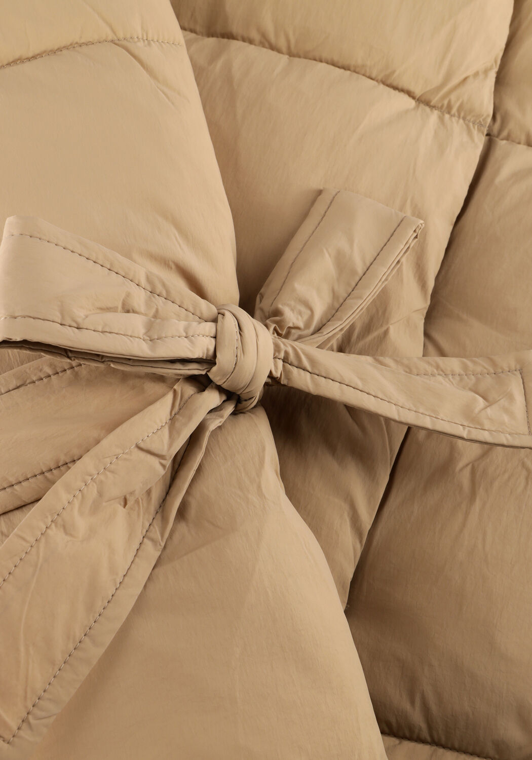 CO'COUTURE Veste matelass&eacute; MEGAN CROPPED PUFFER JACKET en beige - large