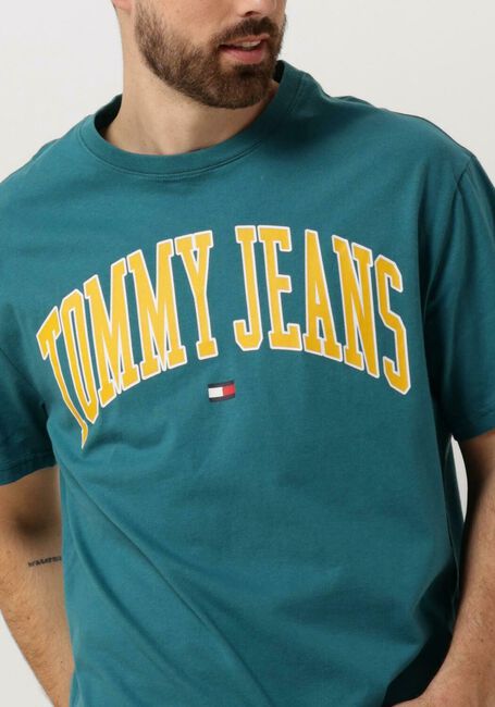 TOMMY JEANS T-shirt TJM REG POPCOLOR VARSITY TEE en vert - large
