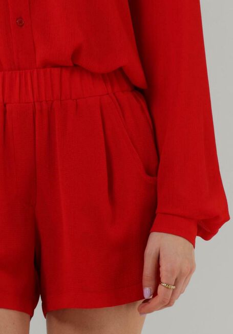 CHPTR-S FUSE SHORT Pantalons en rouge - large