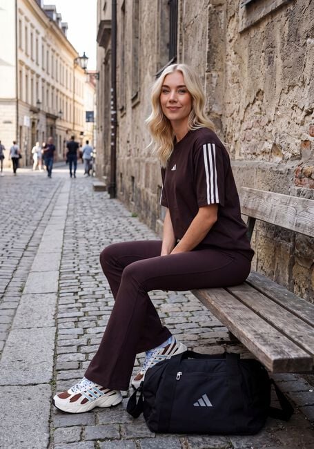 ADIDAS T-shirt W 3S SJ BF T en marron - large