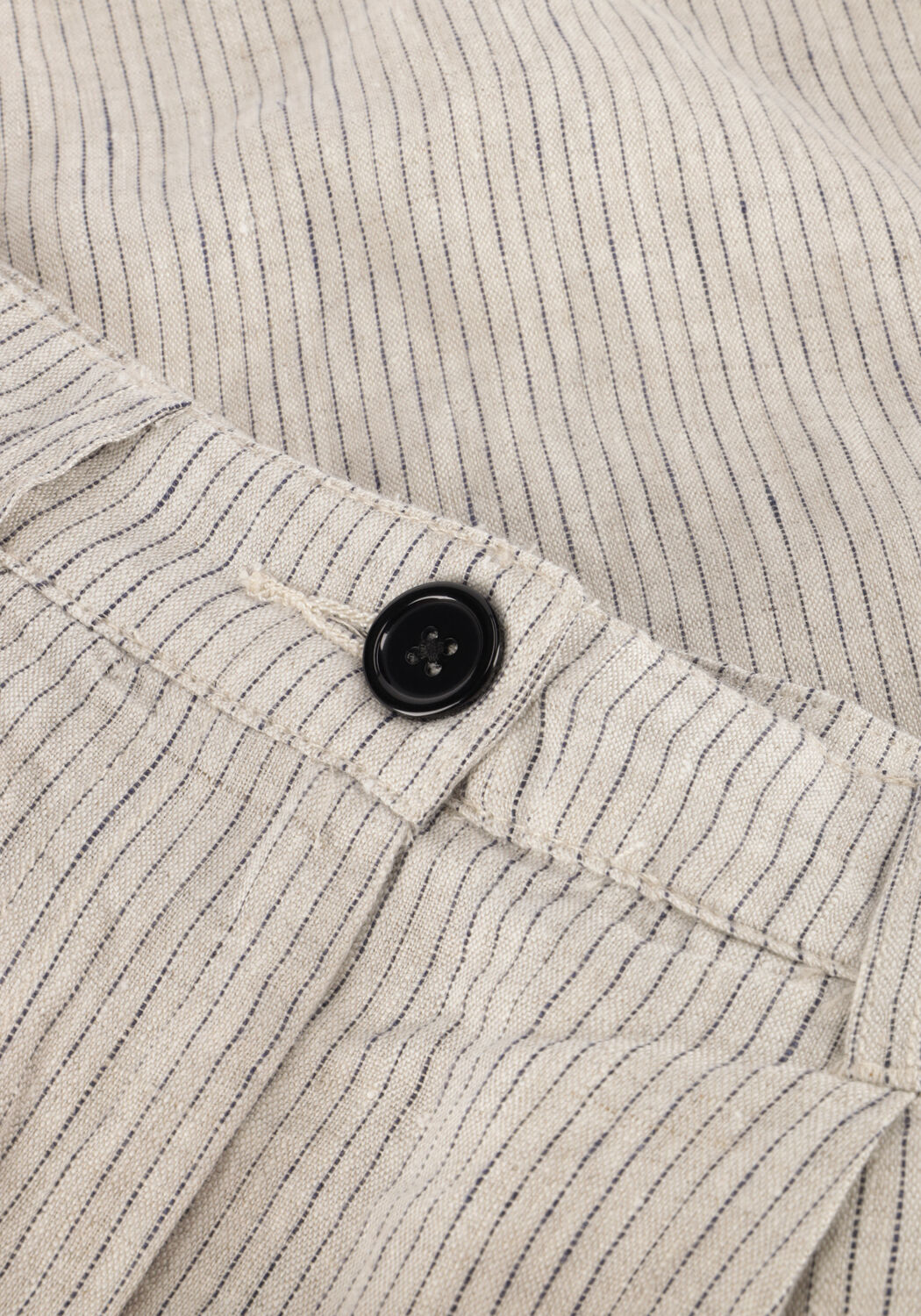 WITHBLACK Pantalon courte WBLWILLOW LONG BERMUDA en beige - large