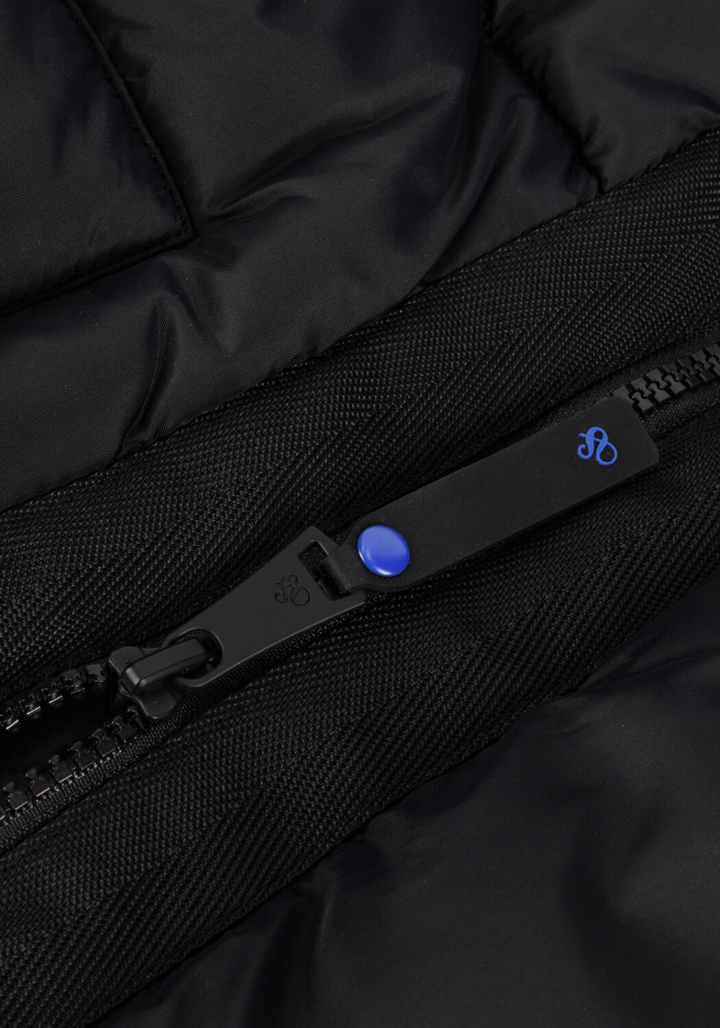 SCOTCH & SODA Veste matelass&eacute; HOODED PUFFER JACKET en noir - large