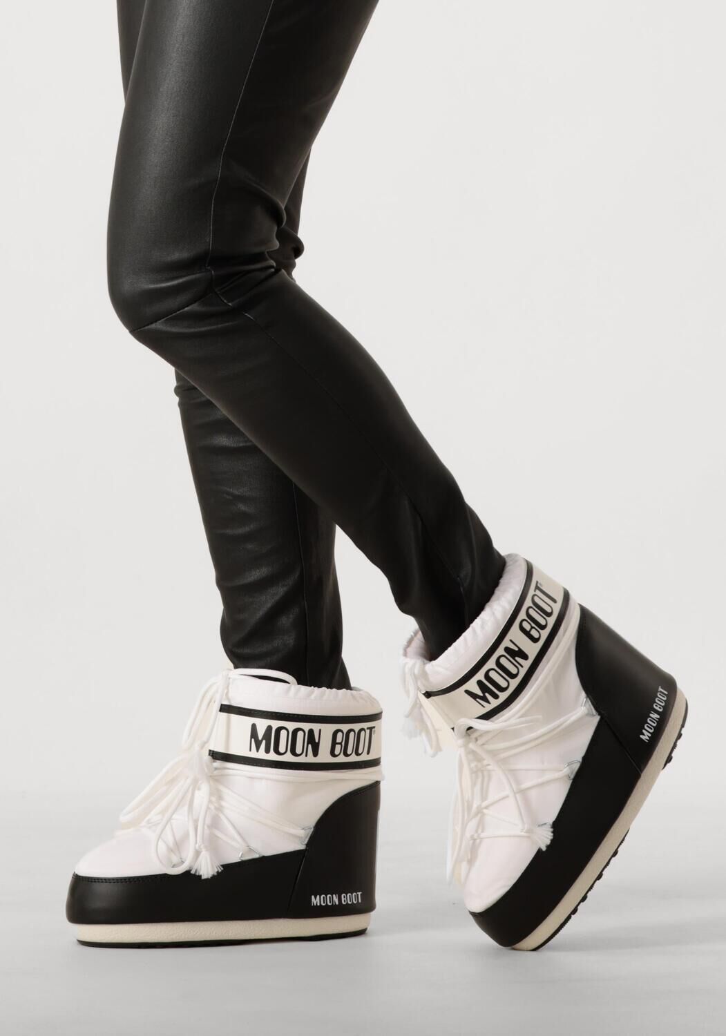 MOON BOOT Snowboots ICON LOW NYLON en blanc - large