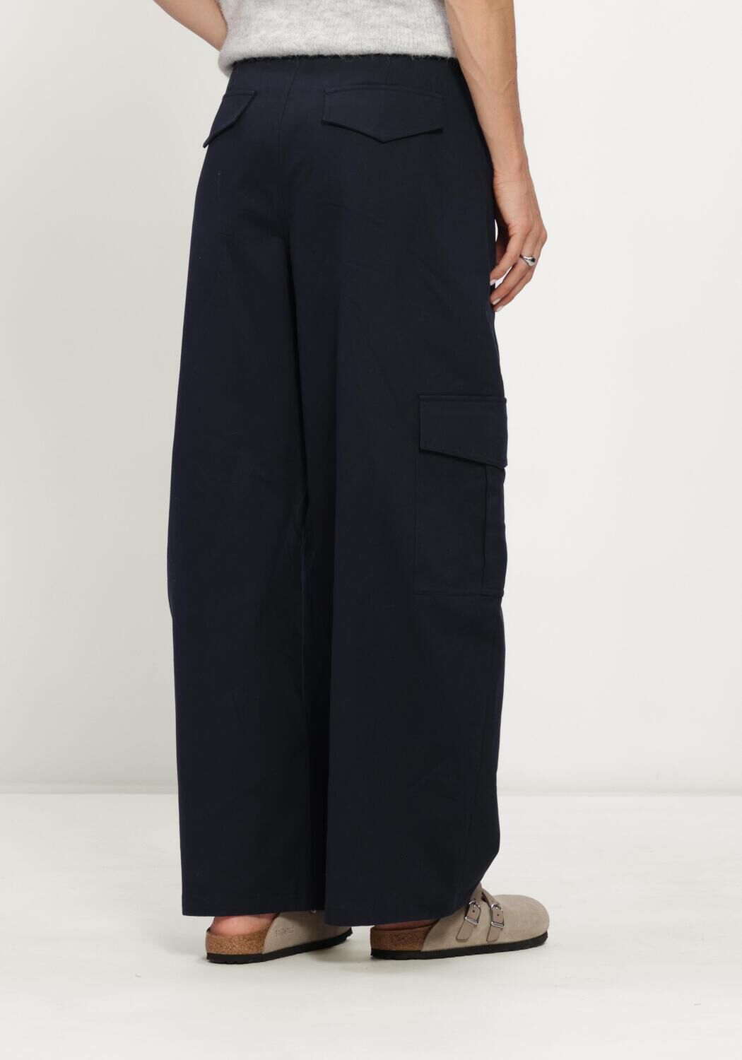 CIRCLE OF TRUST Pantalon cargo ZAZU PANTS Bleu fonc&eacute; - large