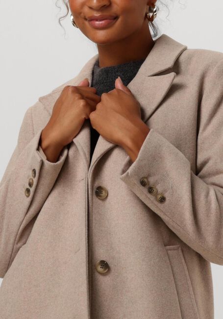 SELECTED FEMME Manteau SLFNEW ALMA WOOL COAT en beige - large