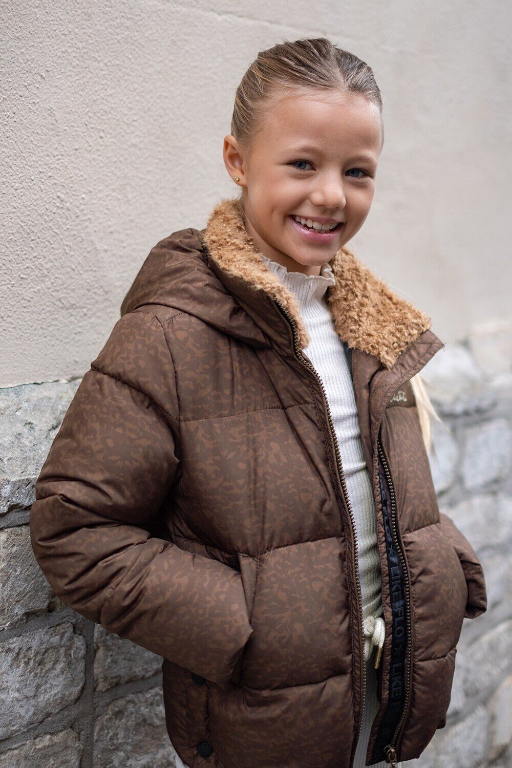 LIKE FLO Veste matelass&eacute; AELIN en marron - large