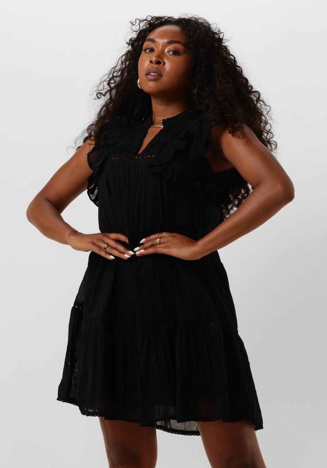 NEO NOIR Mini robe JAMMA S VOILE DRESS en noir Omoda