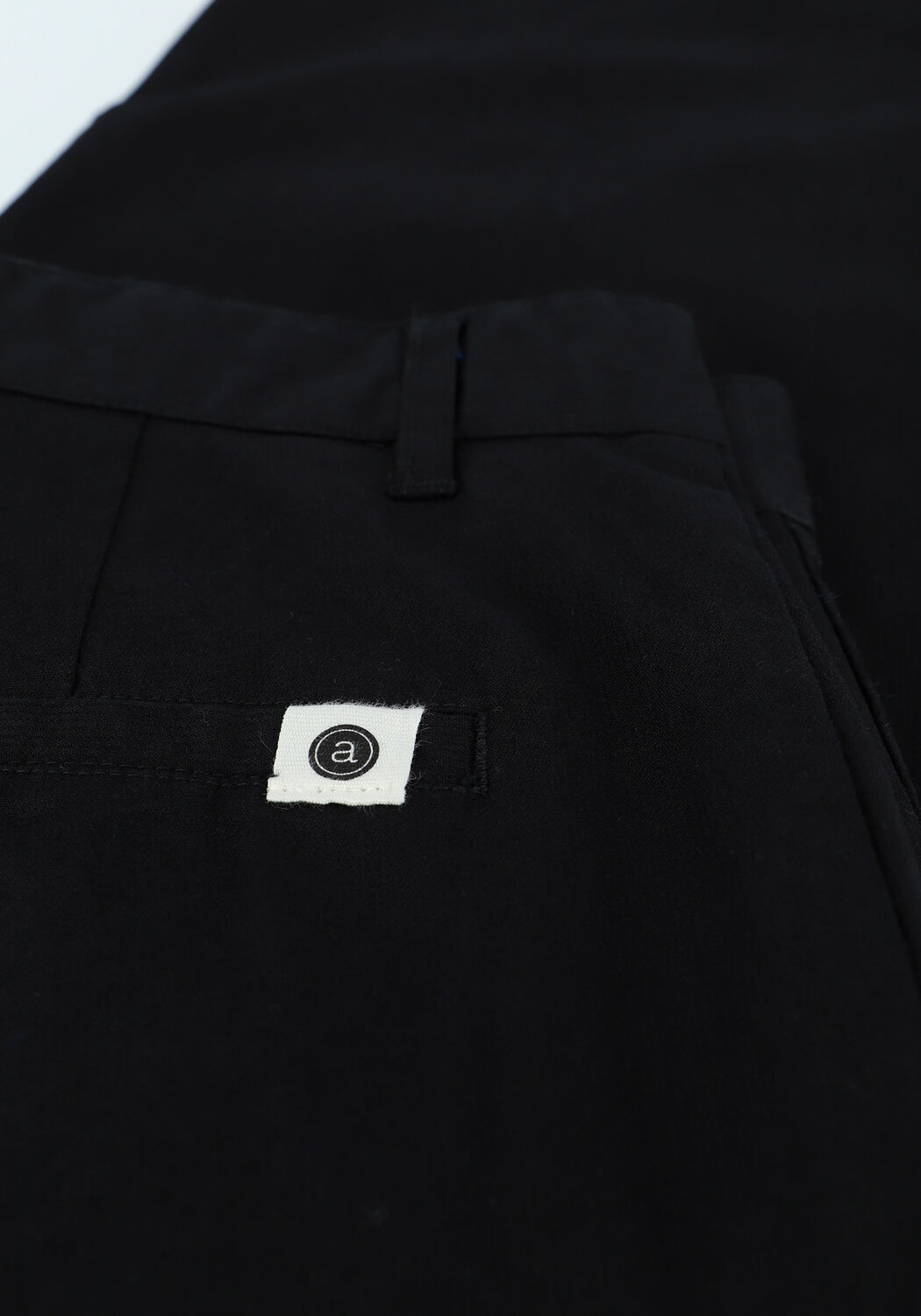 Zwarte ANERKJENDT Chino AKJULIUS COTTON PLEAT PANT - large