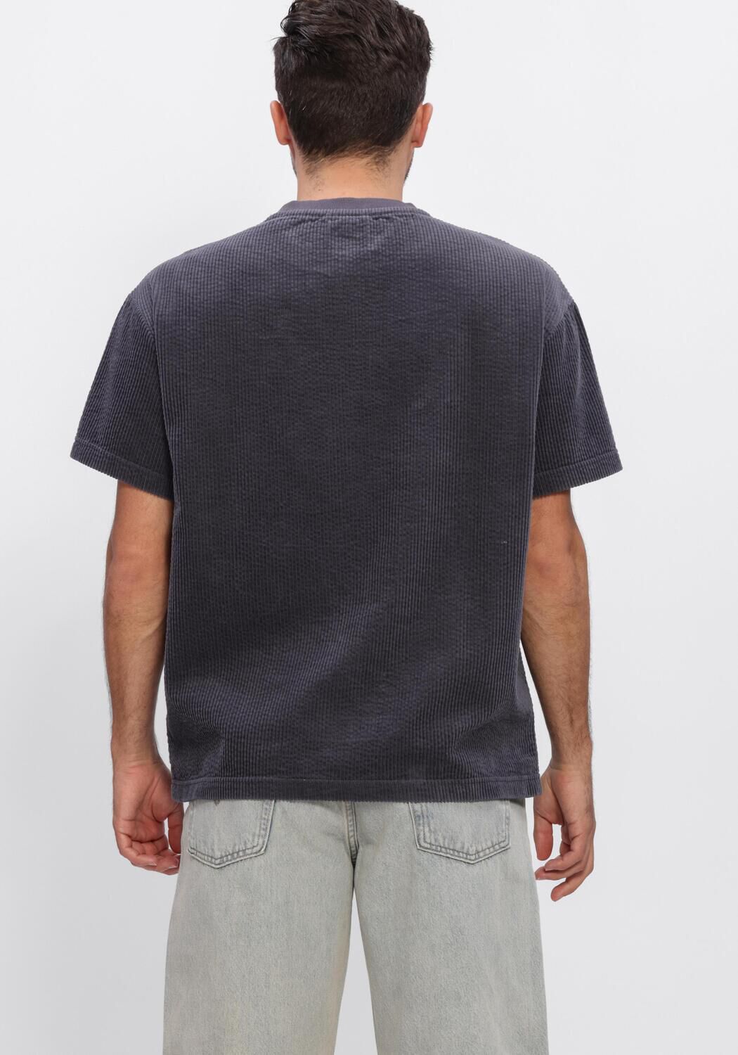 Grijze ANERKJENDT T-shirt AKVILLADS CORDUROY SS TEE - large