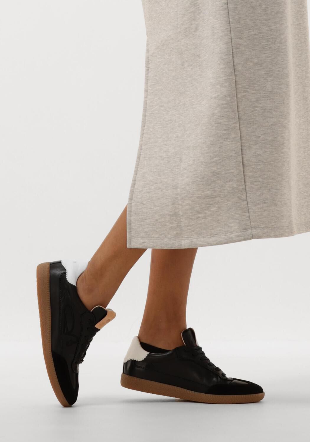 FRED DE LA BRETONIERE Baskets basses PEARL SIGN en noir - large