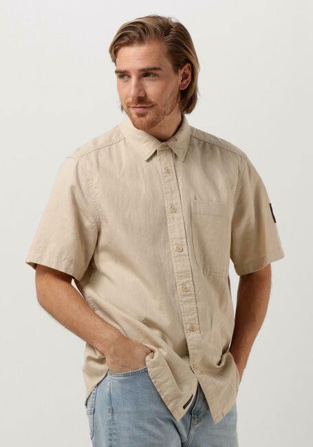 CALVIN KLEIN Chemise décontracté LINEN SS SHIRT en beige - large