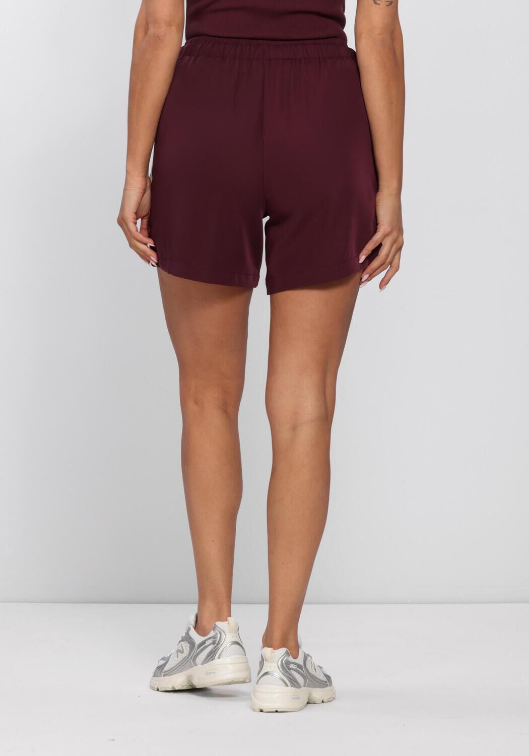 Roze CATWALK JUNKIE Broeken/jumpsuits TRACKSUIT SHORTS - large
