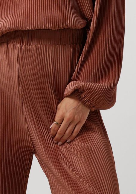 STUDIO AMAYA Pantalon courte SOFIA en rose - large