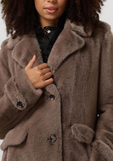 BEAUMONT Manteau en fausse fourrure RACHEL en marron - large