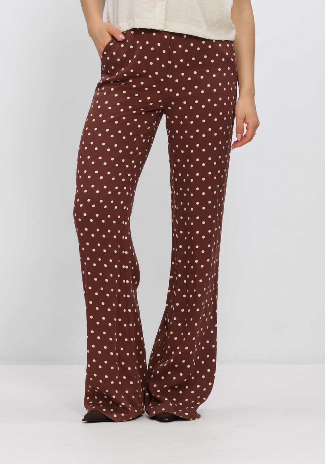 Bruine YDENCE Broeken/jumpsuits PANTS STACEY TALL - large